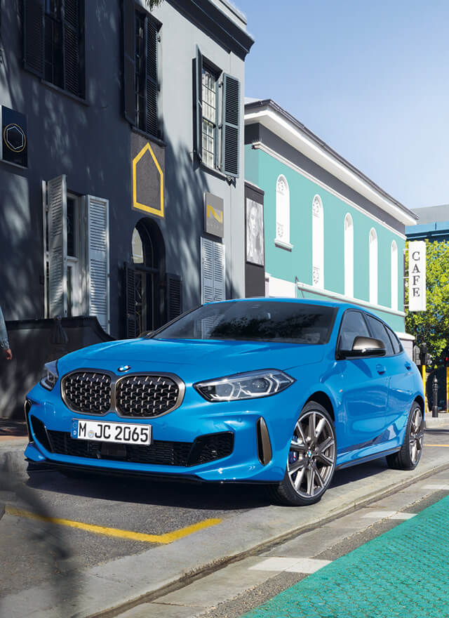 Druckausgabe BMW 1er un X2 Zubehör Katalog im Jahre 2018