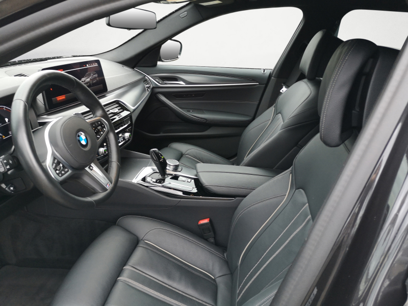 BMW - 540i xDrive Touring M Sport