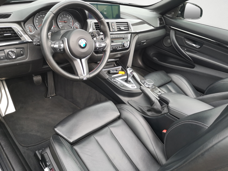 BMW - M4 Cabrio