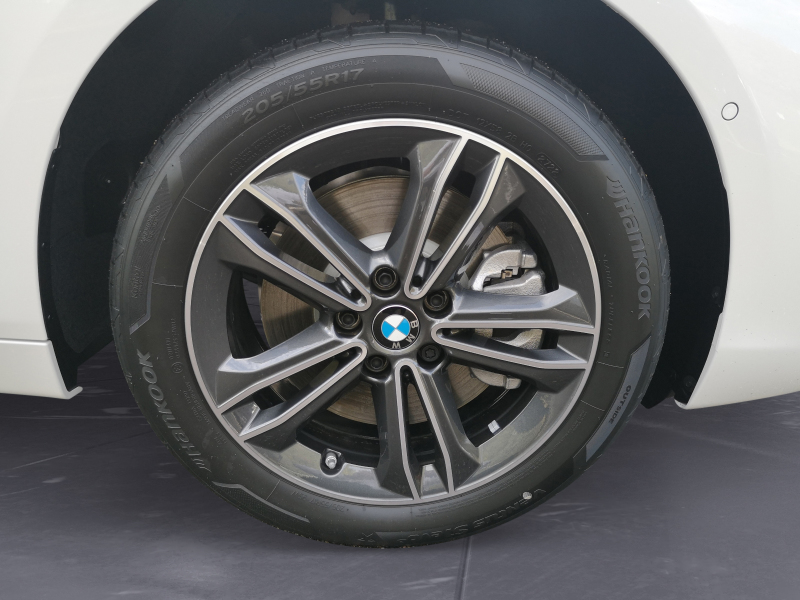 BMW - 220i Gran Tourer Sport-Aut
