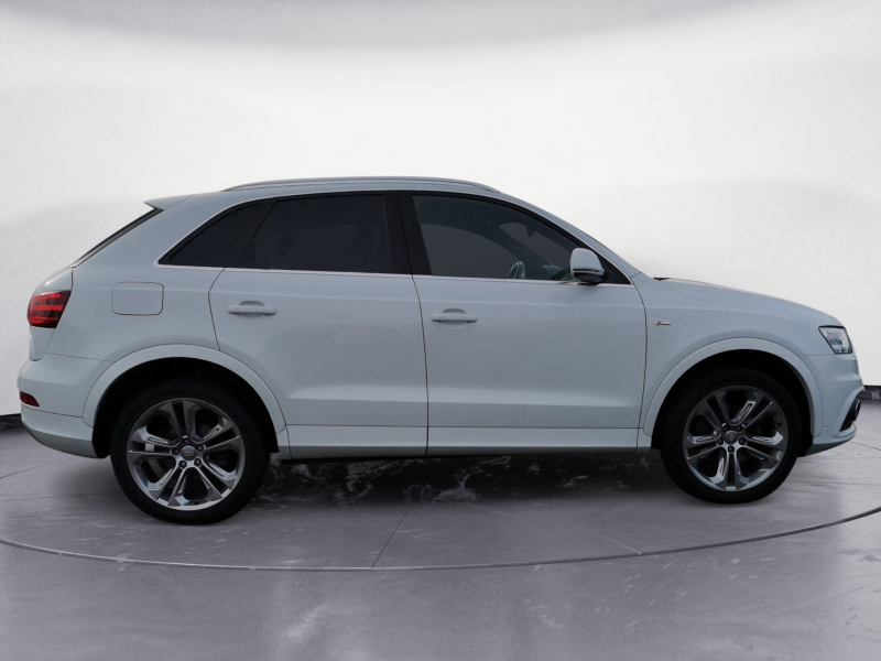 Audi - Q3 2.0 TDI S tronic quattro