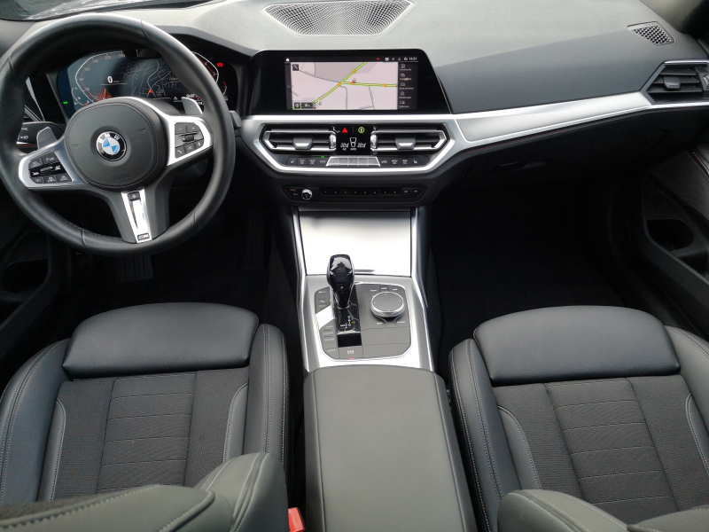 BMW - 330i Sport Line Autom.