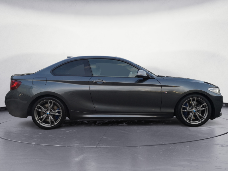 BMW - M235i Coupe