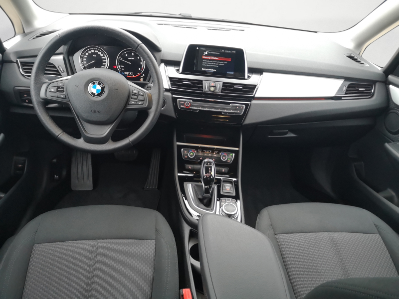 BMW - 218d Active Tourer Advantage