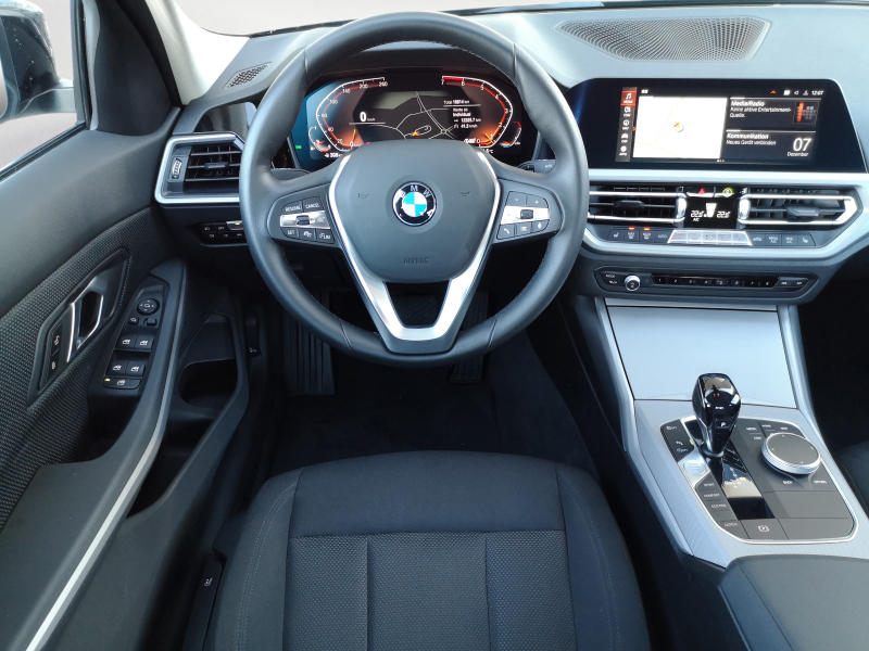 BMW - 320i xDrive Advantage Aut.