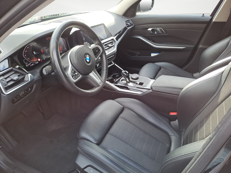 BMW - 320d xDrive Sport Line