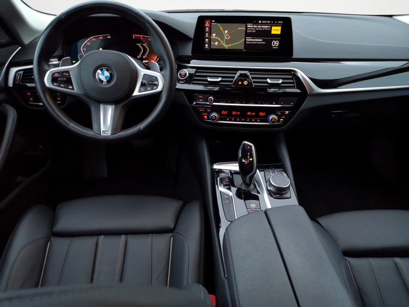 BMW - 530d xDrive Touring Sport Line