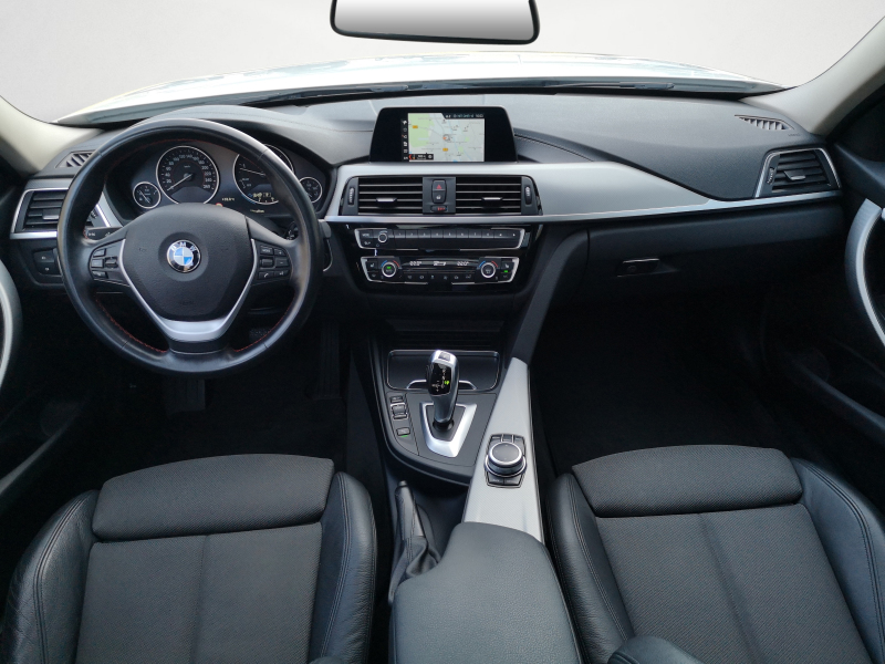 BMW - 320d Touring Sport Line Aut.