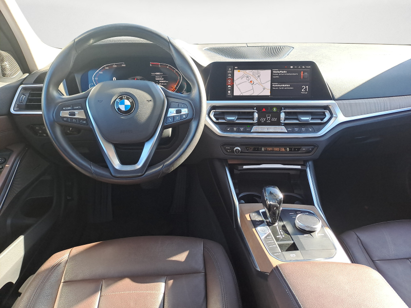 BMW - 320d xDrive Luxury Line
