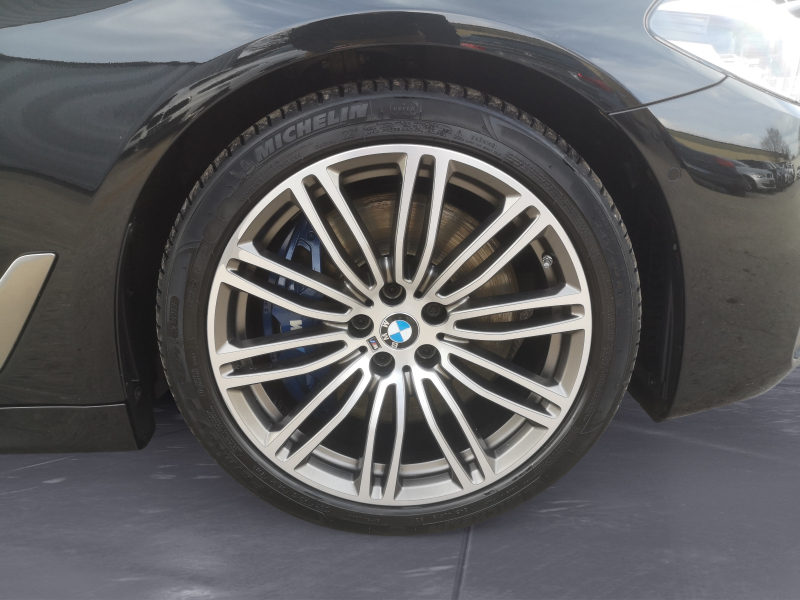 BMW - M550d xDrive Touring
