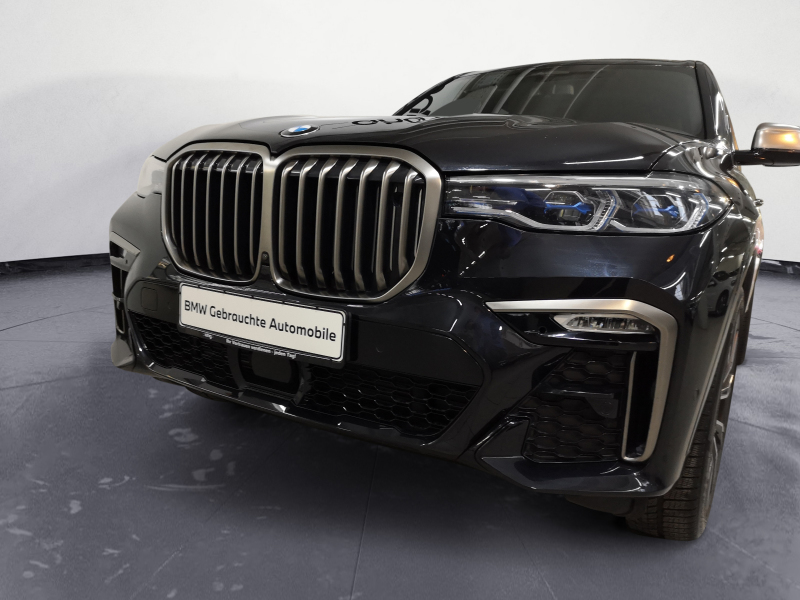 BMW - X7 M50i Night Vision Panorama/Standhzg/22Zoll
