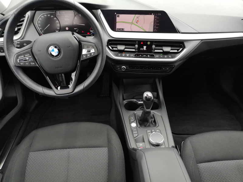 BMW - 118i Advantage
