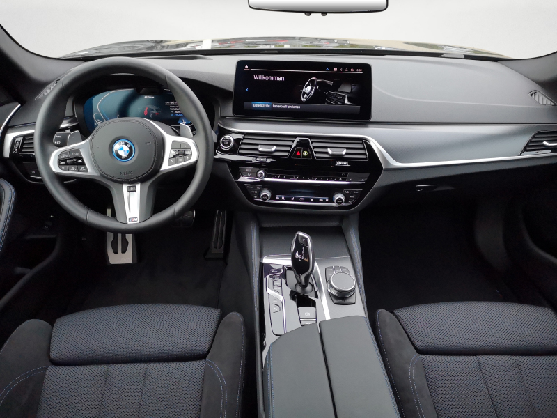 BMW - 530e xDrive Touring