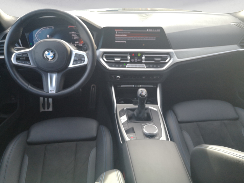 BMW - 318d Touring M Sport