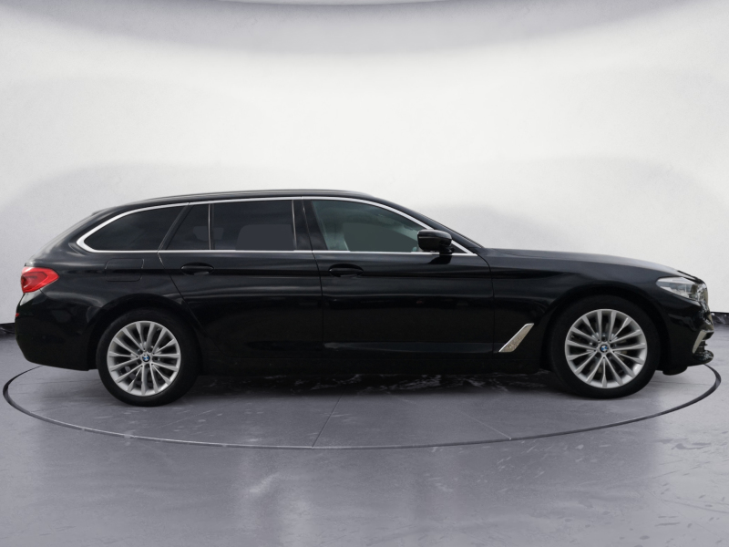 BMW - 520d Touring Aut. Luxury Line