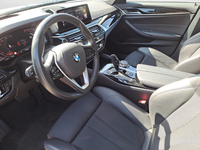 BMW - 530d xDrive Touring Sport Line