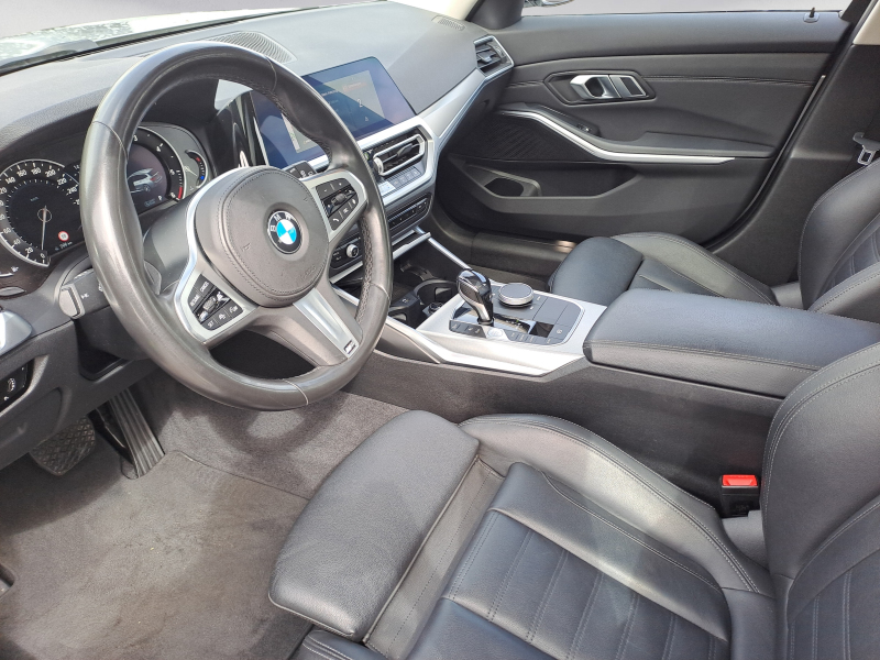 BMW - 318d Touring Sport Line