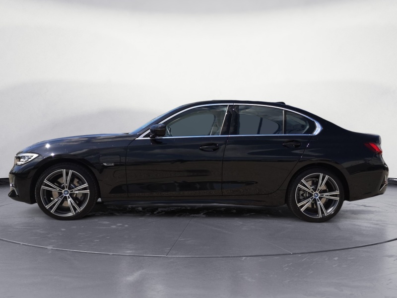 BMW - 330e Luxury Line Automatik