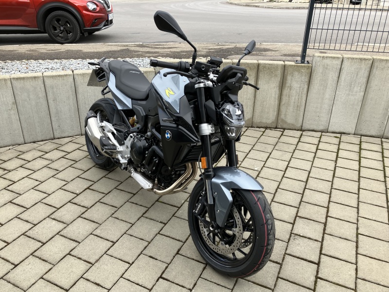 BMW Motorrad - F 900 R