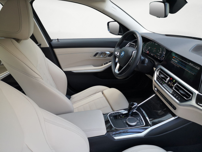 BMW - 330e Luxury Line Automatik
