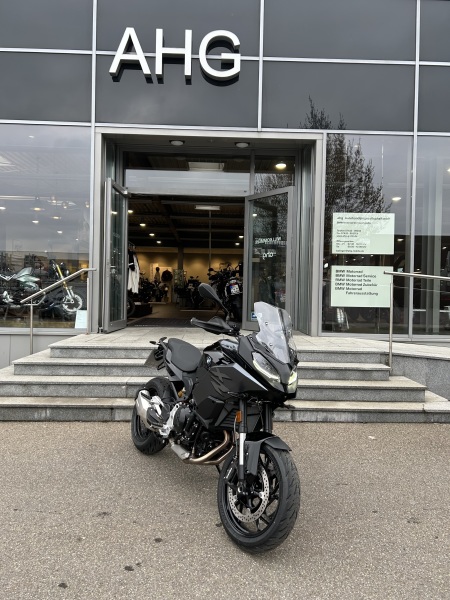 BMW Motorrad - F 900 XR mit M Endurance Kette