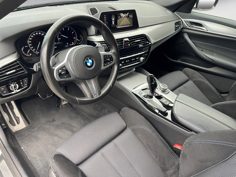 BMW - 520d Touring M-Sport
