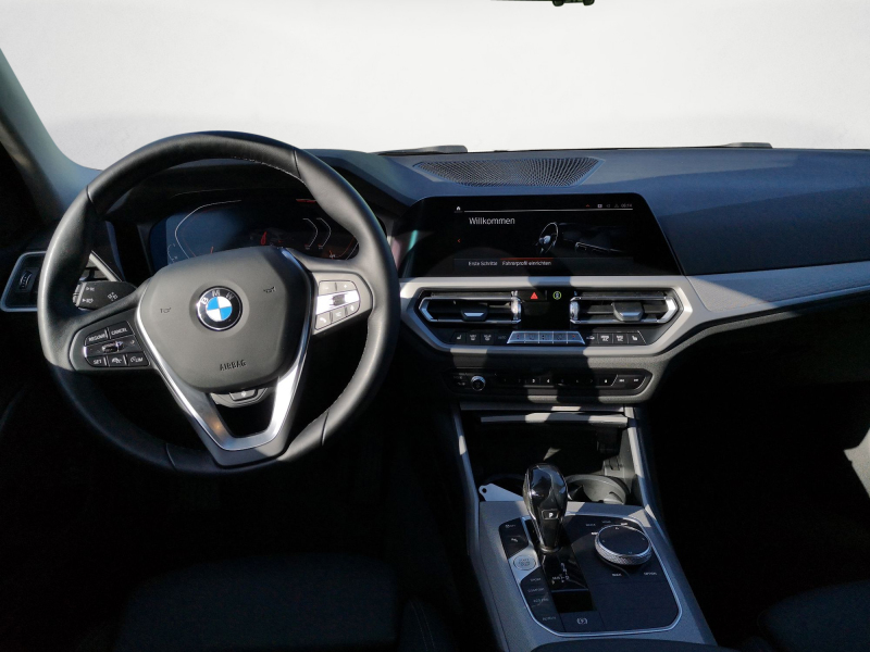 BMW - 320d xDrive Touring Advantage Aut.