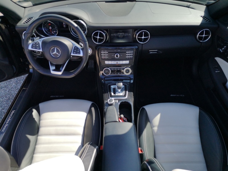 Mercedes-Benz - SLC 300 Aut. AMG- Line