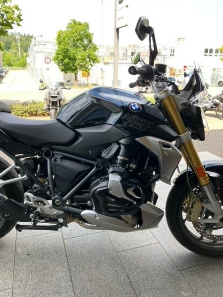 BMW Motorrad - R 1250 R mit Option 719 Frästeile-Paket 1 und 2