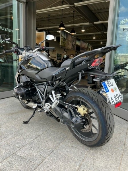 BMW Motorrad - R 1250 R mit Option 719 Frästeile-Paket 1 und 2