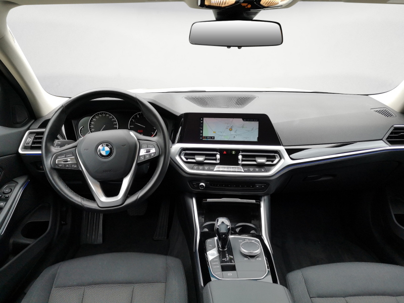 BMW - 320i Advantage Automatik