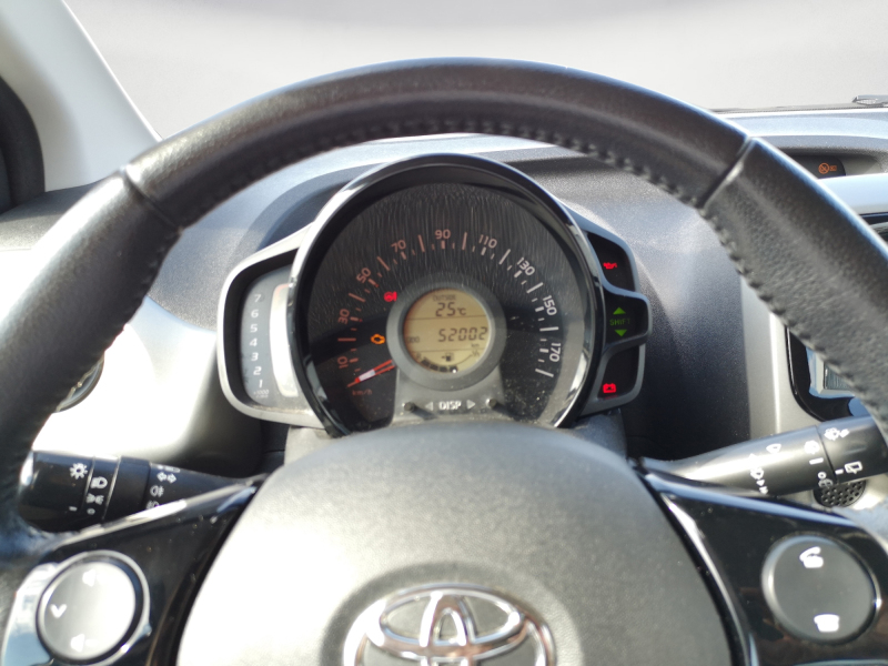 Toyota - AYGO (X) x-shift x-play touch