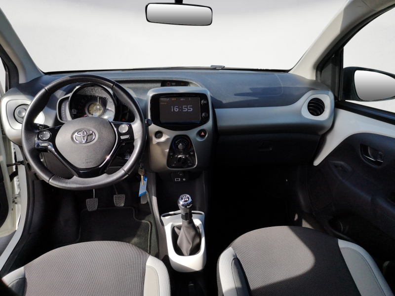 Toyota - AYGO (X) x-shift x-play touch
