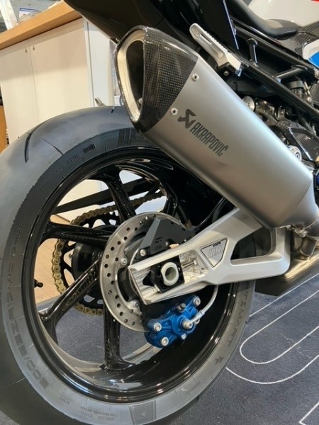 BMW Motorrad - M 1000 RR mit Oil Inklusive Paket 5/50
