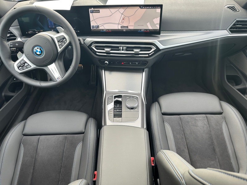 BMW - 330e Touring