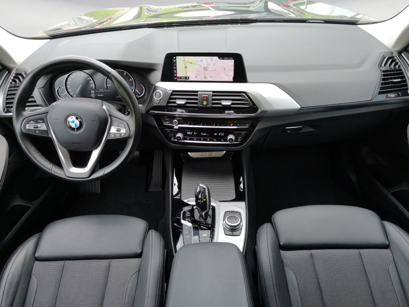 BMW - X3 xDrive20d ADVANTAGE