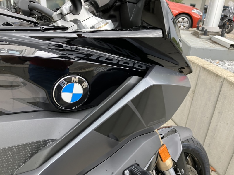 BMW Motorrad - S 1000 XR Triple Black