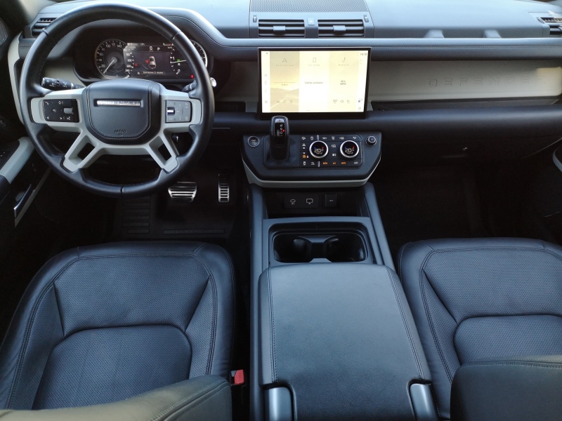 Land Rover - Defender 3.0 D300 MHEV Hard Top SE 110