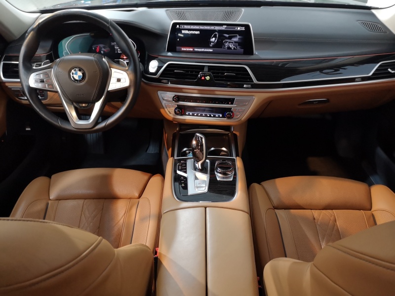BMW - 750i xDrive