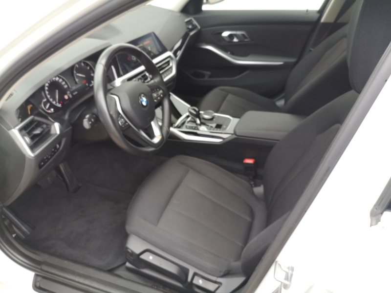 BMW - 320d Touring Advantage