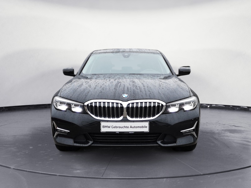 BMW - 318d Luxury Line