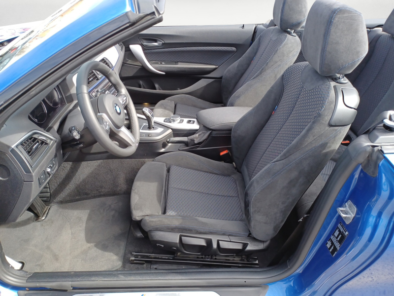 BMW - 220i Steptronic Cabrio