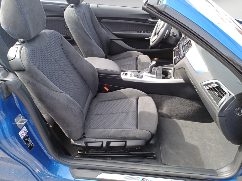 BMW - 220i Steptronic Cabrio