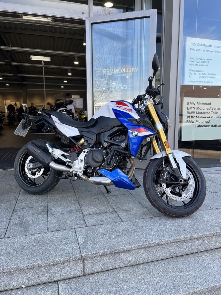 BMW Motorrad - F 900 R