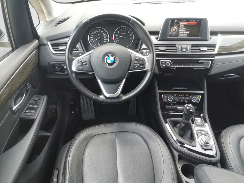 BMW - 218i Active Tourer Luxury Line