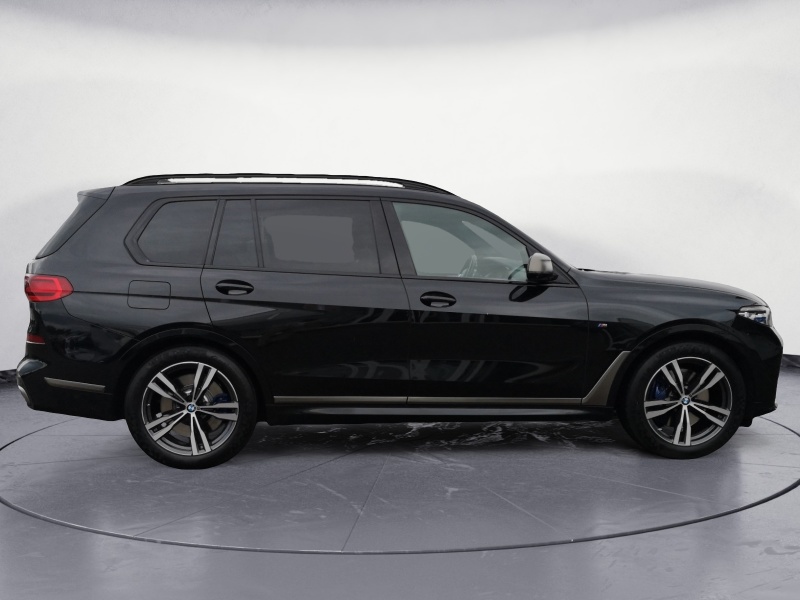 BMW - X7 M50i