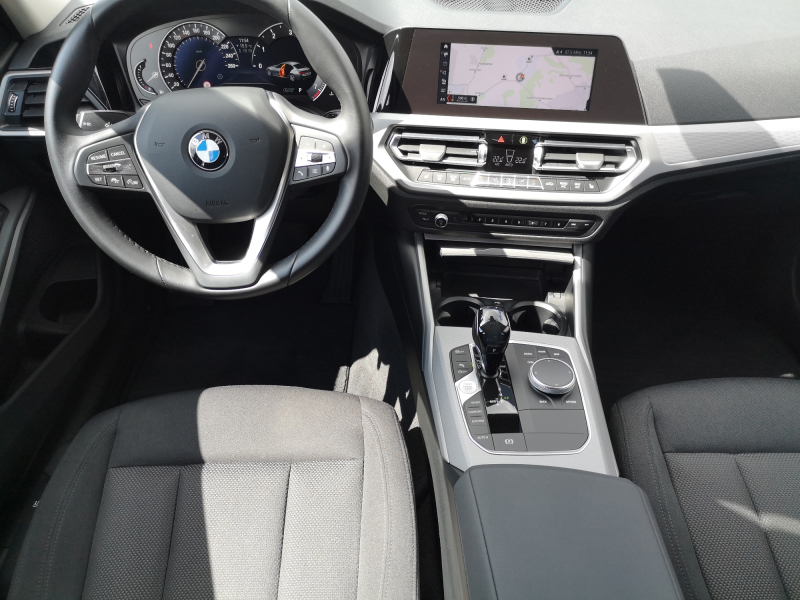 BMW - 320i Advantage Aut.