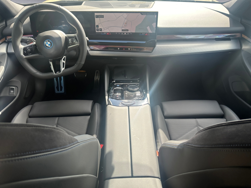 BMW - i5 xDrive40 Limousine