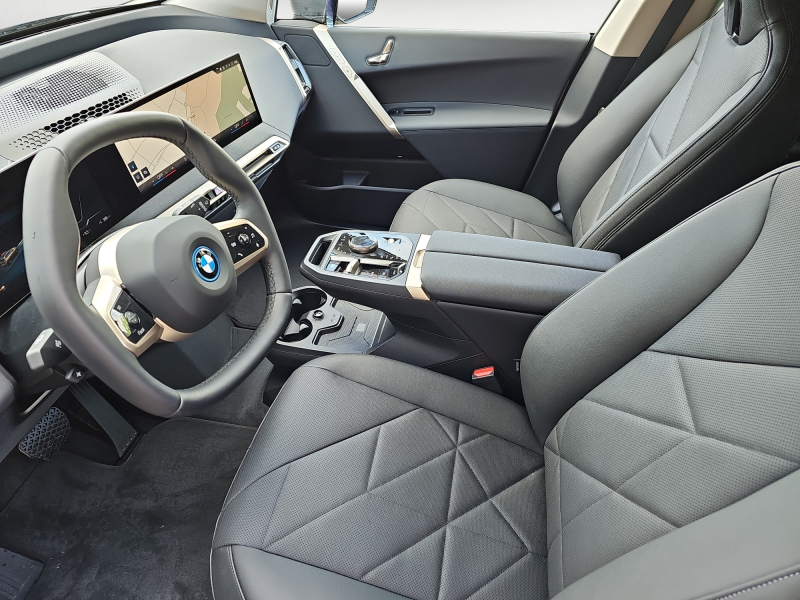 BMW - iX xDrive40