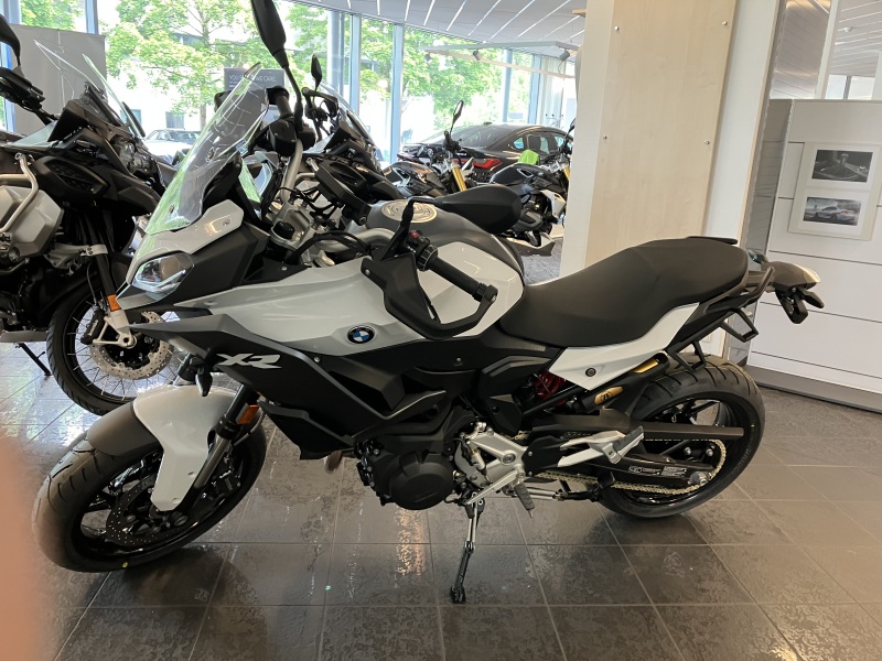 BMW Motorrad - F 900 XR